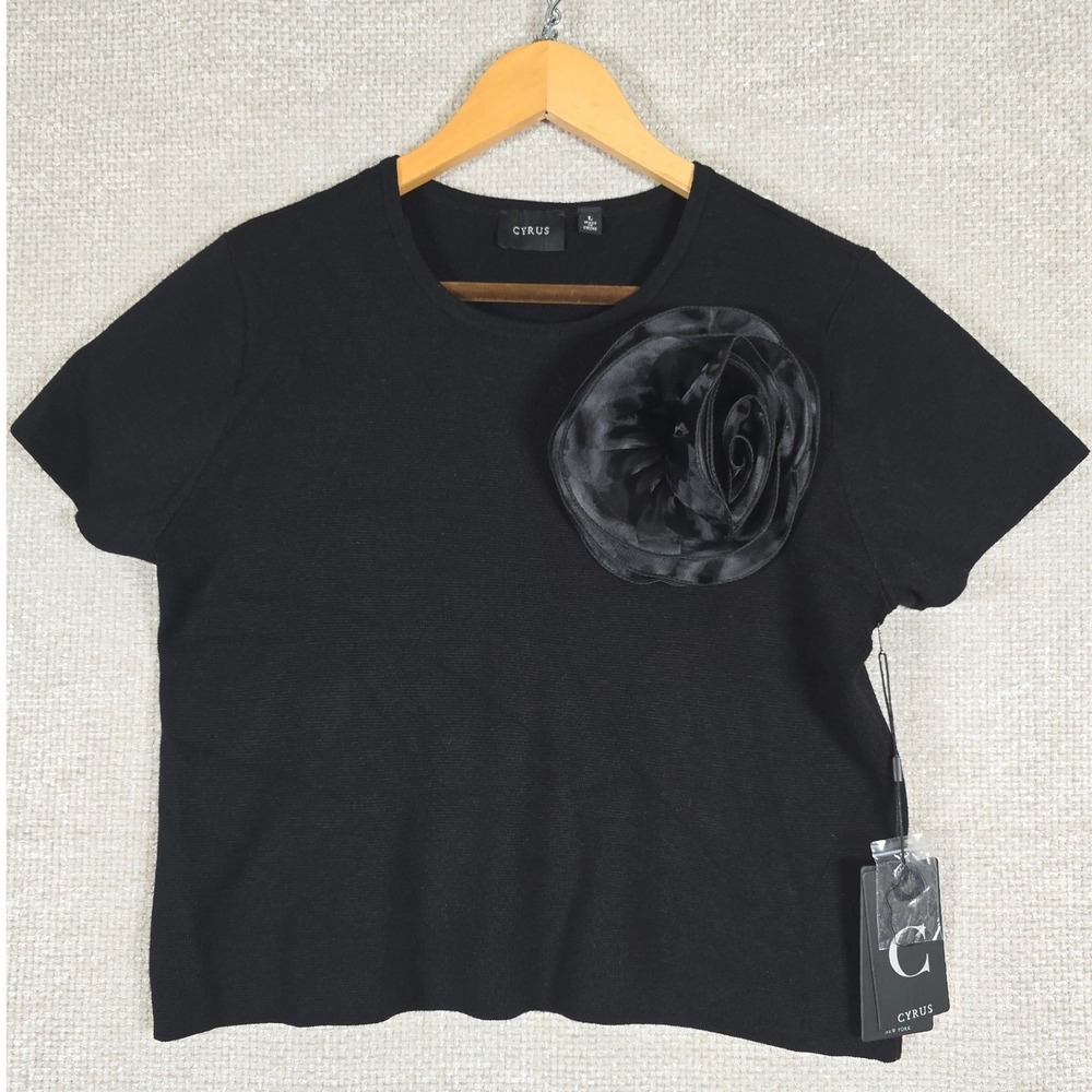 Cyrus Womens Black 3Dโ Rosette Short Sleeve Knit Top Large NWT